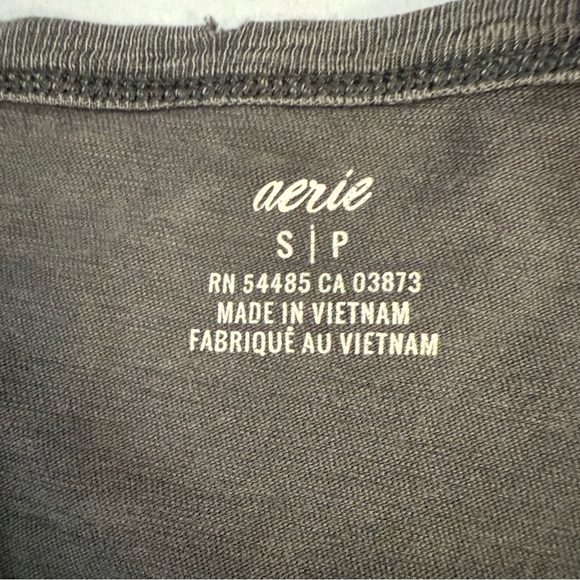 Aerie Distressed V Neck Boyfriend T Shirt Smoked Gray Short Sleeve Top Size Smal - Picture 6 of 12